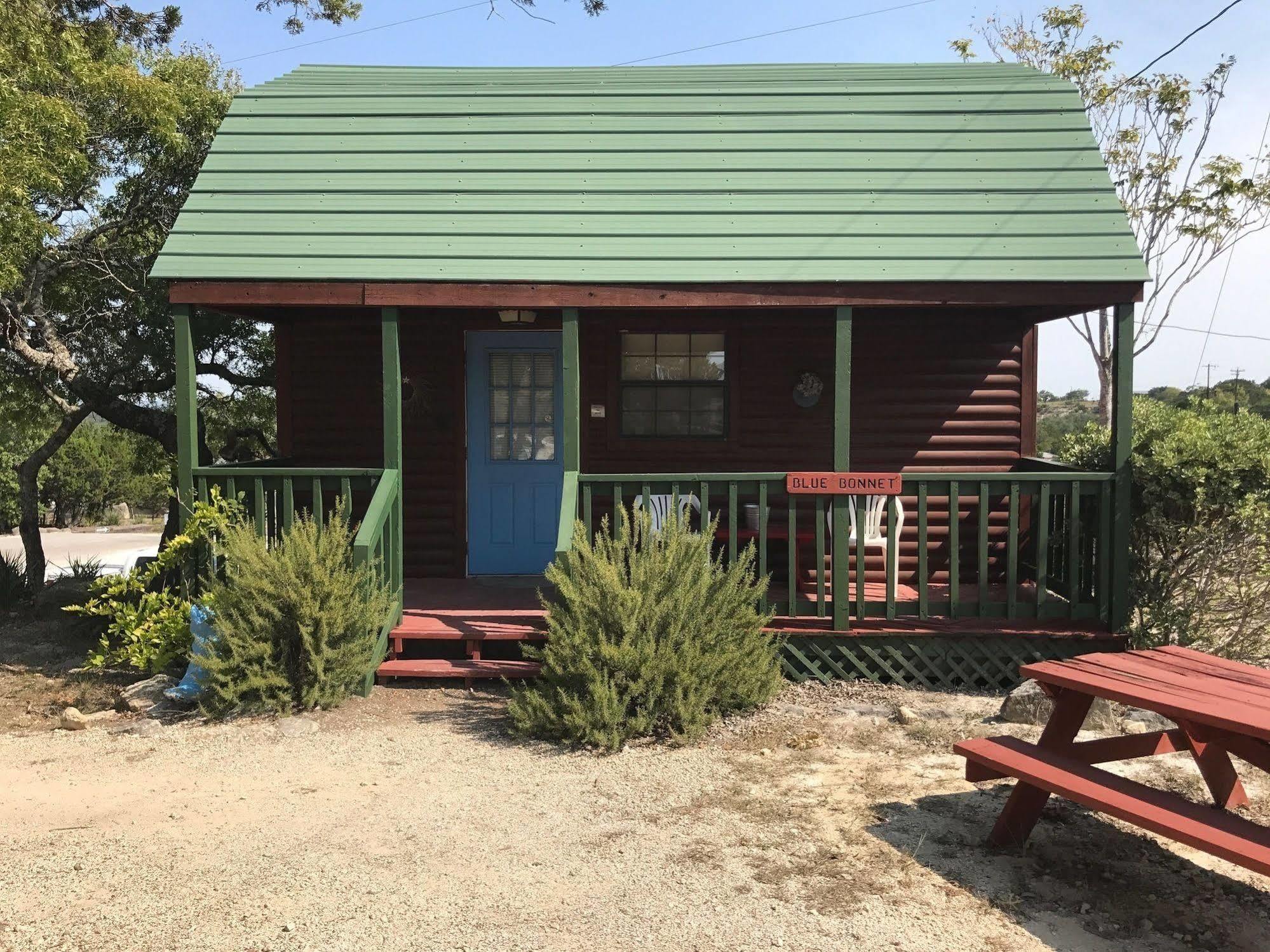 Top Of The Hill Rv Resort & Cabins Waring Ngoại thất bức ảnh