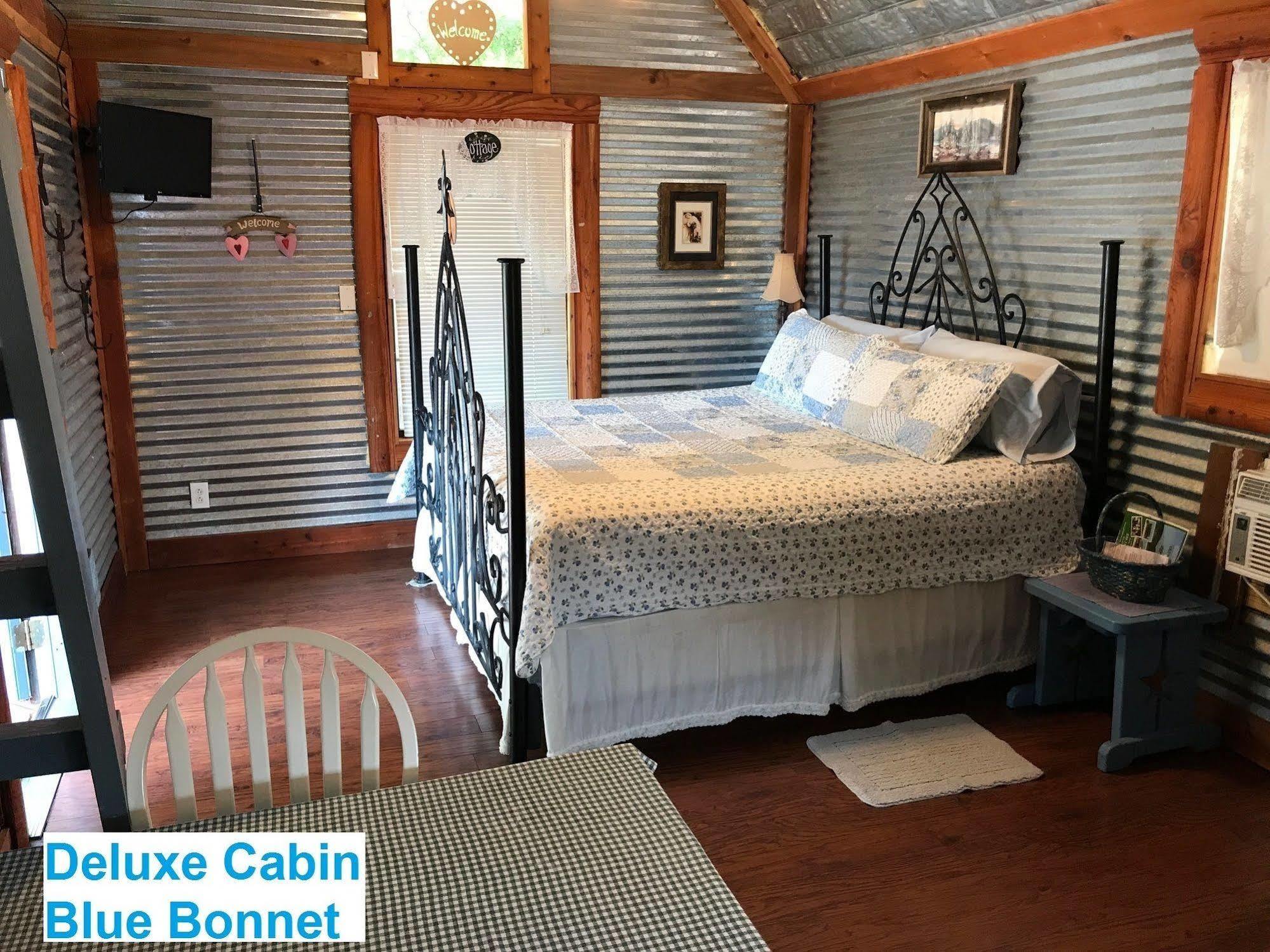 Top Of The Hill Rv Resort & Cabins Waring Ngoại thất bức ảnh