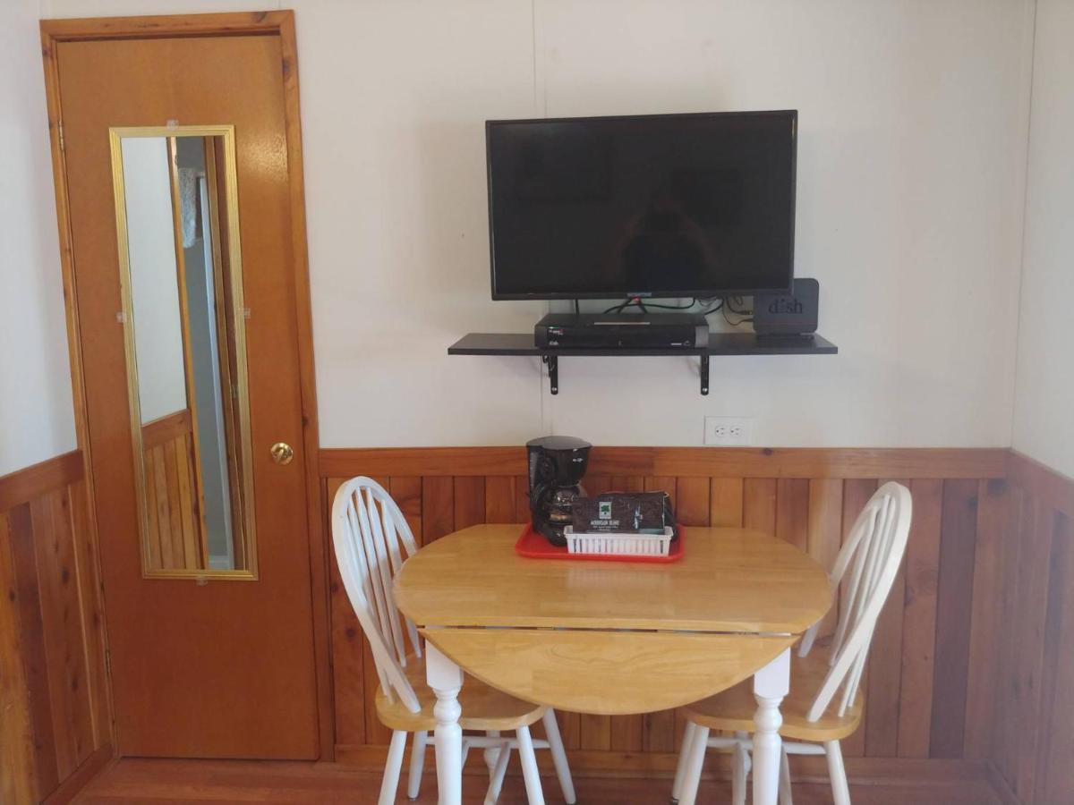 Top Of The Hill Rv Resort & Cabins Waring Ngoại thất bức ảnh